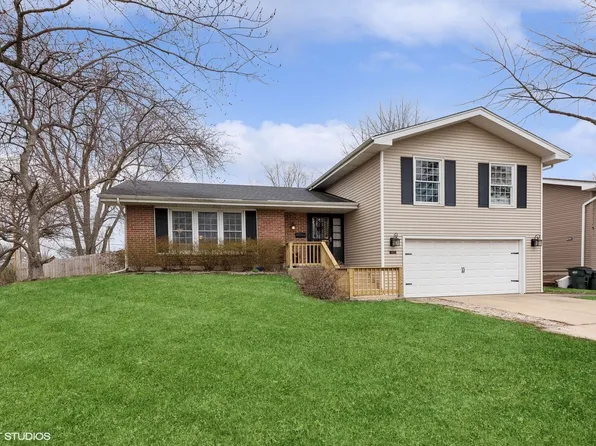 1405 Hassell Pl, Hoffman Estates, IL 60169