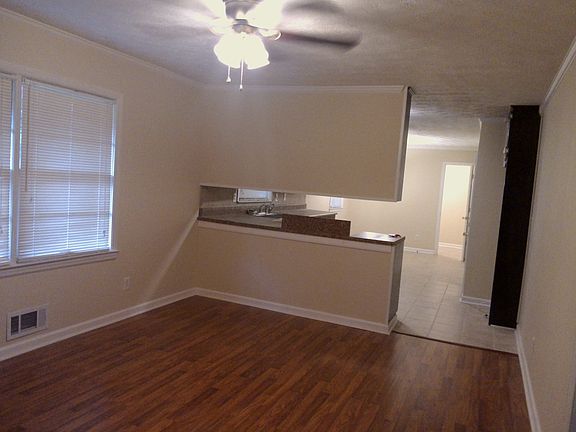 Family room / kitchen 