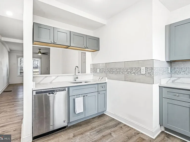 11 E Atlantic Ave — Photo 14