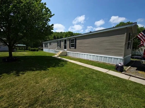 16 Briarpatch Ln, Blossburg, PA 16912