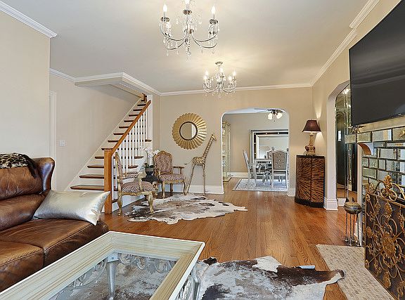 5th image of 802 N 1st Ave