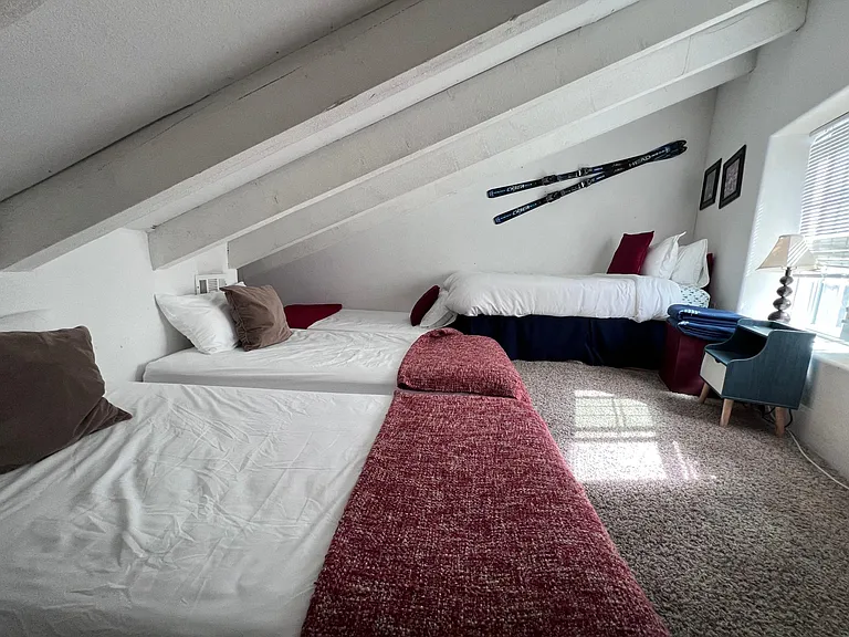 501 Irving Way — Photo 14