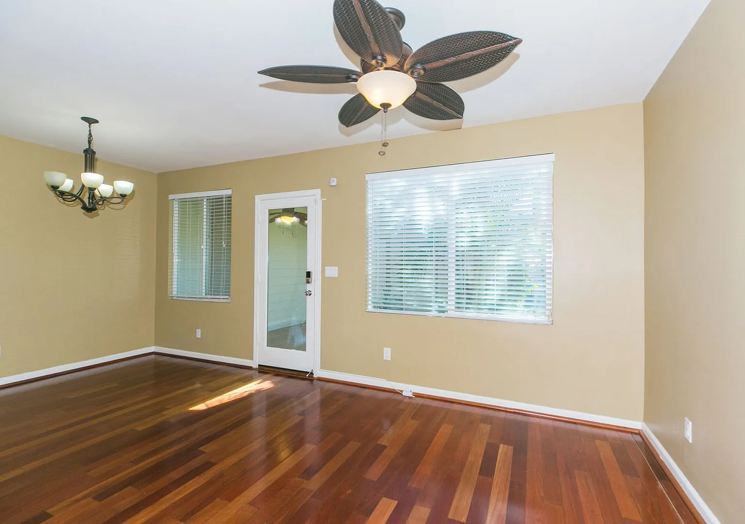 Ke Noho Kai Town Homes: 3-bed, 2-bath, with garage + Yard now available !! — Photo 2