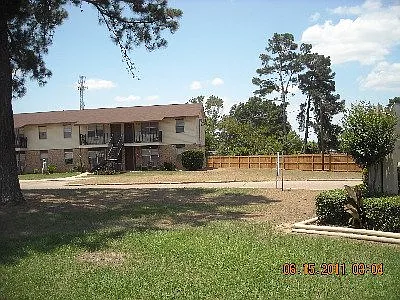 203 E Watson Dr — Photo 4