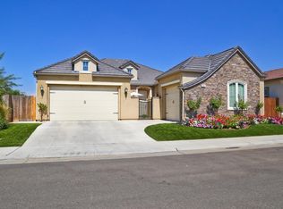 2641 Serena Ave, Clovis, CA 93619