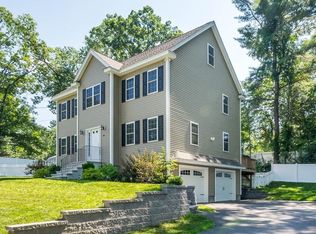 56 Ossamequin Rd, Billerica, MA 01821