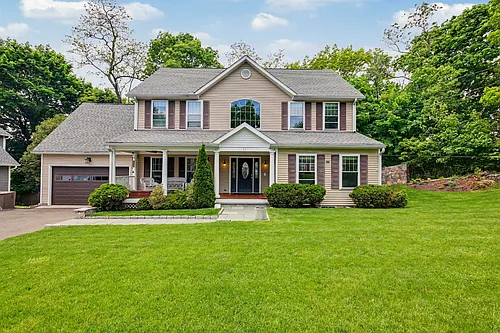 11 Maple Dr Photo 1