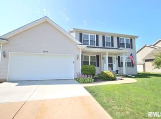 1934 Colt Dr, Washington, IL 61571