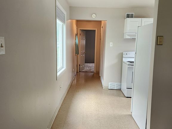 5th image of 812 7th Ave N