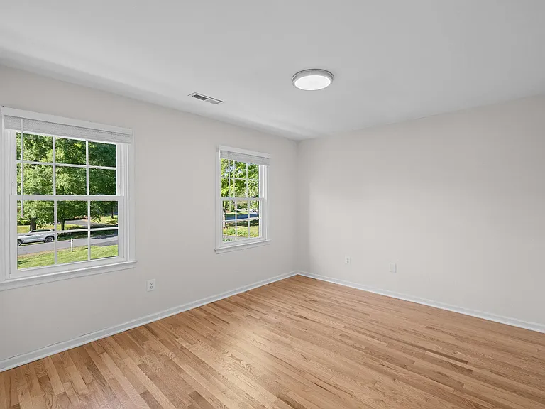 6609 Heidi Ct — Photo 45