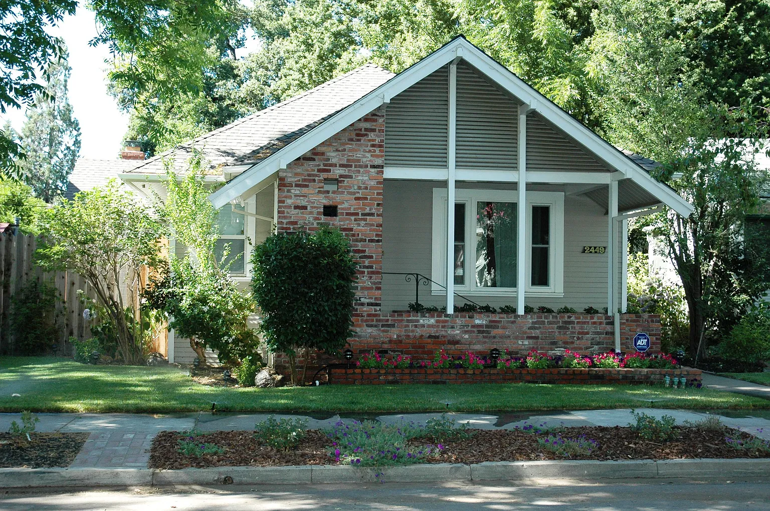2449 Donner Way photo 1