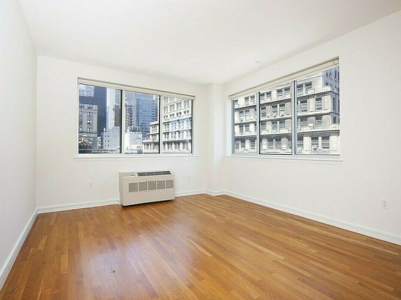 3rd image of 40 Gold St APT 8c