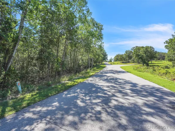 3 Marina Dr, Skiatook, OK 74070