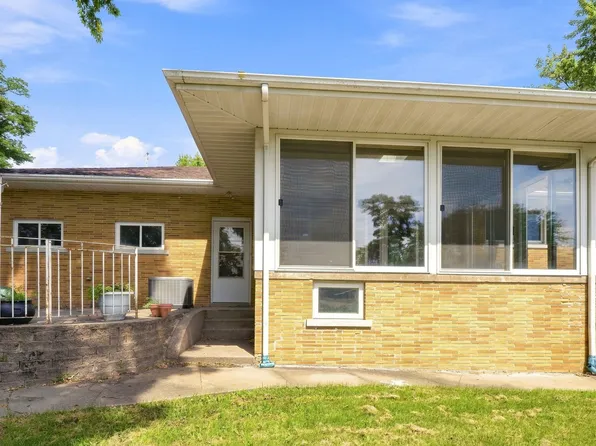 610 Climer St, Muscatine, IA 52761