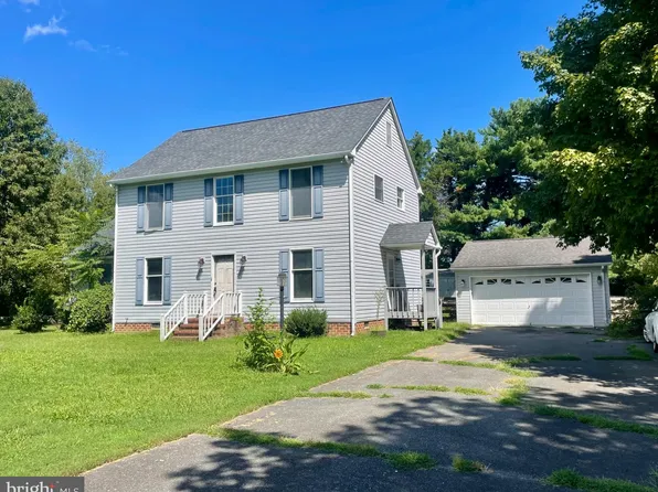 139 Wakefield St, Montross, VA 22520