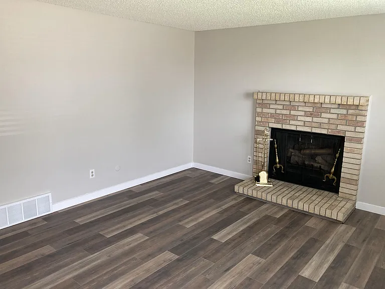172 Olympus Cir — Photo 5