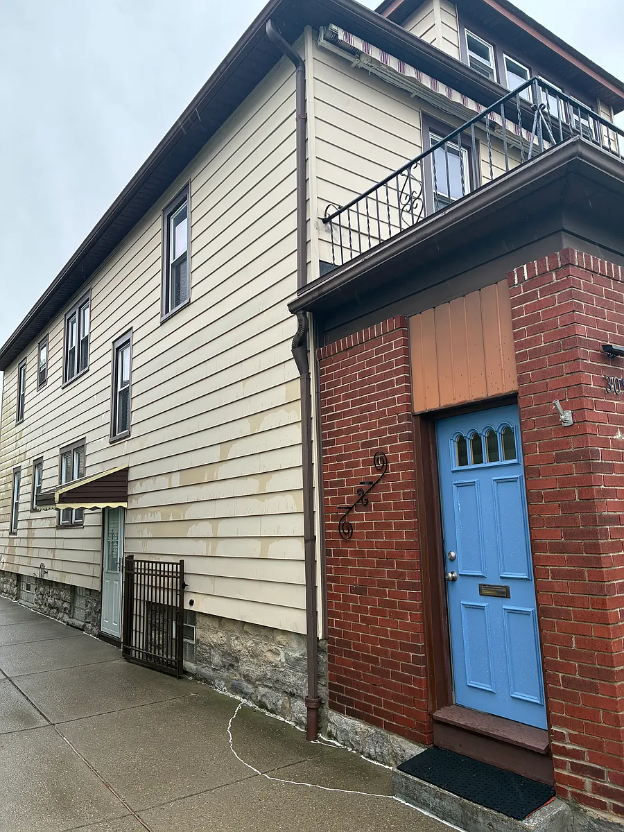 Building Photo - 309 Hartwell Rd #LOWER