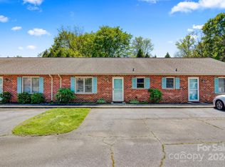 1318 5th St NE, Hickory, NC 28601