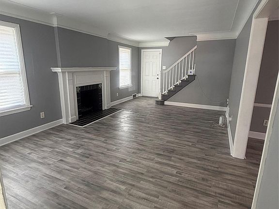 3rd image of 16551 Ardmore St