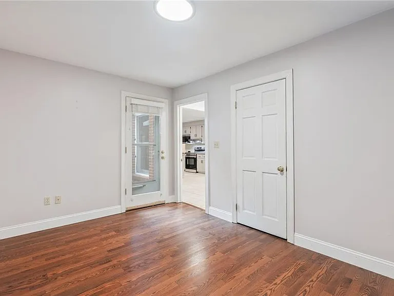 1433 Williams Cir — Photo 29