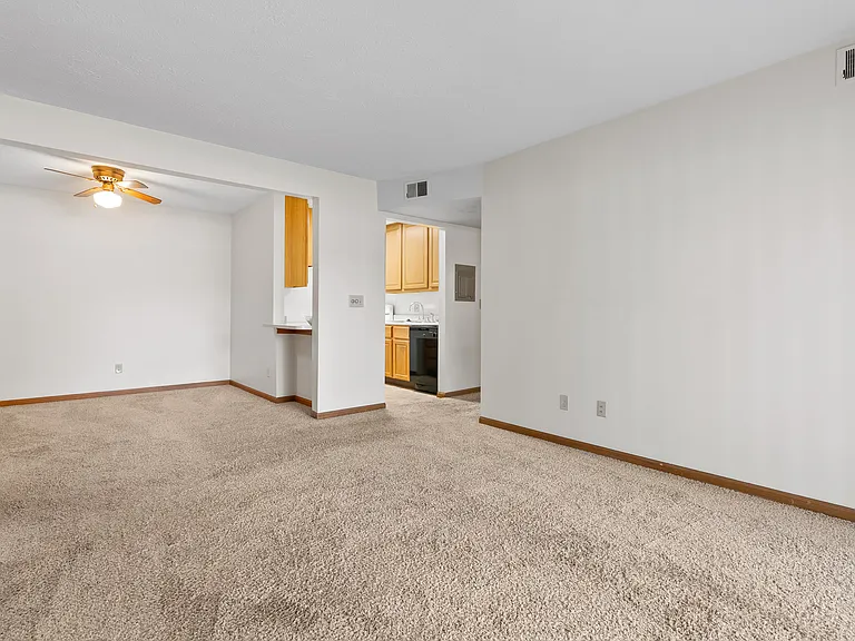 Swanson Court Apartments — Photo 5
