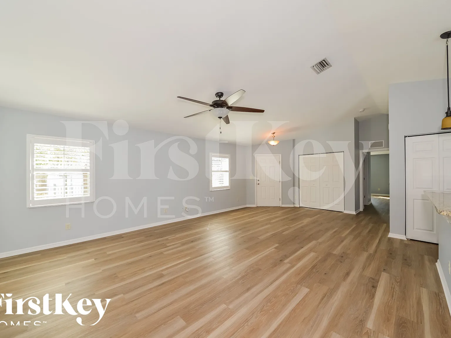 3 bed, 2.0 bath, 1491 sqft, $2,205 — Photo 2