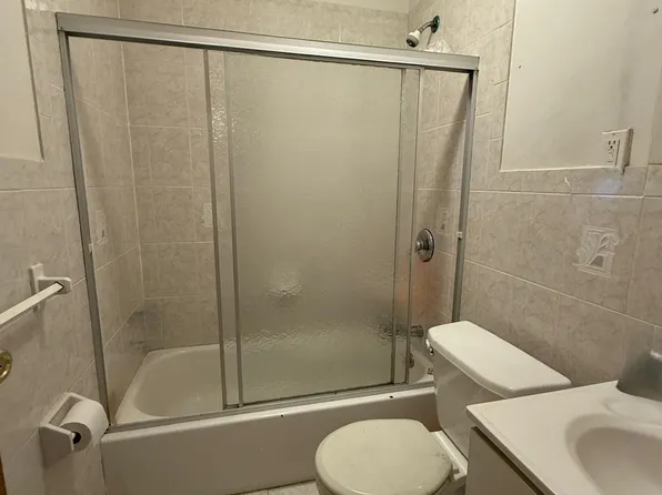 1101 Greene Avenue image 8 of 9