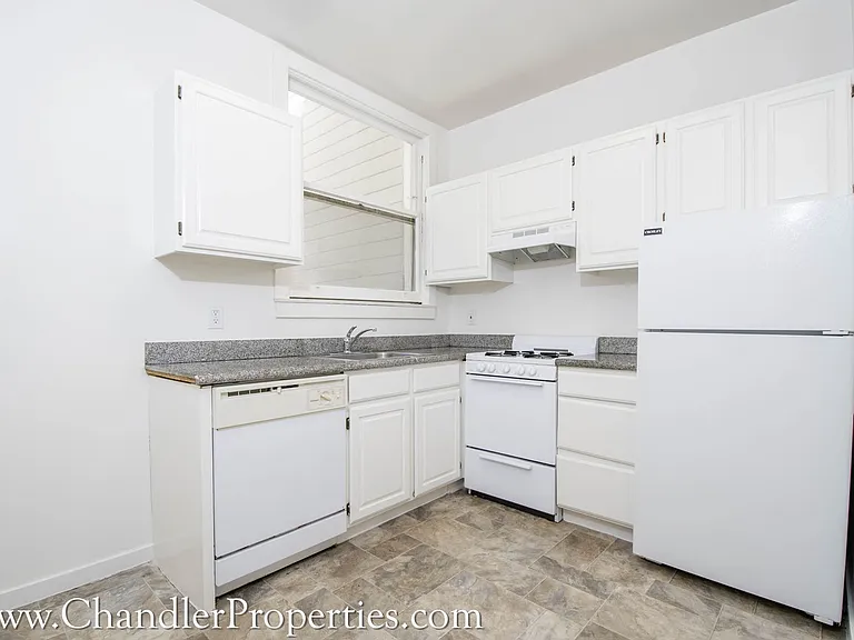 1451 Sacramento St — Photo 6