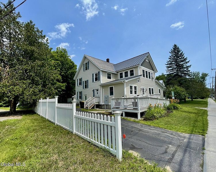 3rd image of 28 Hudson Street