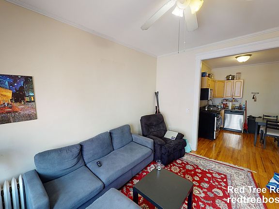 2nd image of 59 Lanark Rd