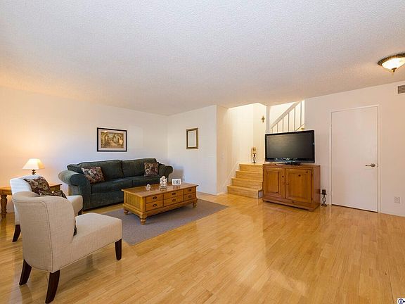 3rd image of 12350 Runnymede St Unit 3