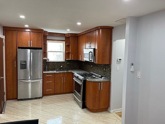 2nd image of 9714 67th Ave #3R