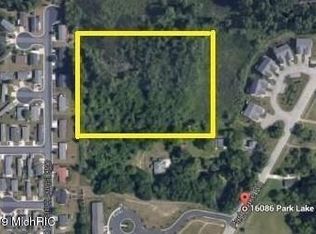 16086 Park Lake Rd, East Lansing, MI 48823
