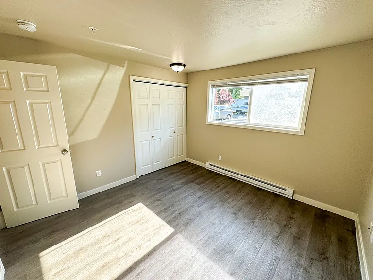 3446-3462 Hadley St NE — Photo 18