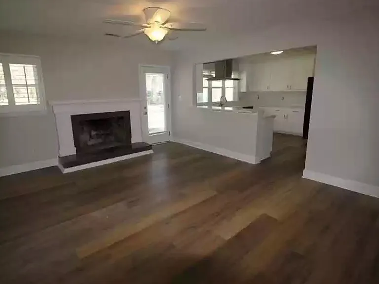 2349 Custom Cir — Photo 6