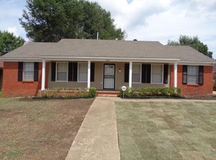 4400 Crescent Park Dr, Memphis, TN 38141