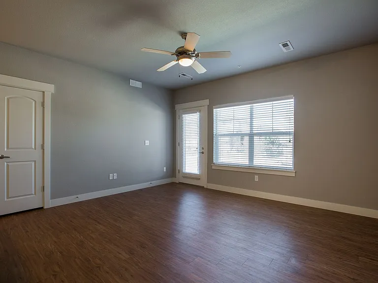 5233 Boardwalk Dr #C201 — Photo 19