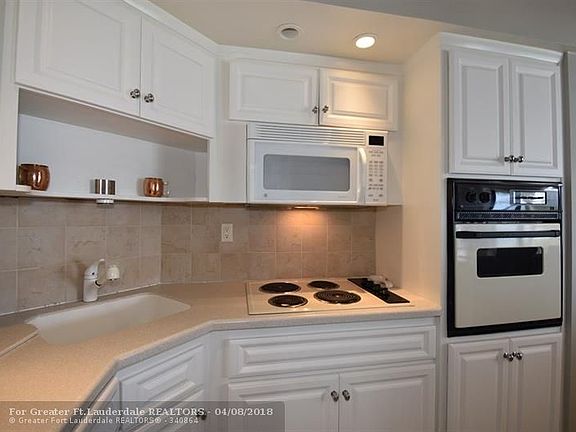4th image of 3800 Galt Ocean Dr APT 306