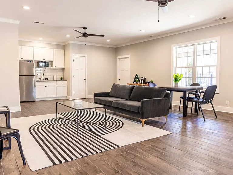 Autumn Ridge Apartment Community — Photo 23