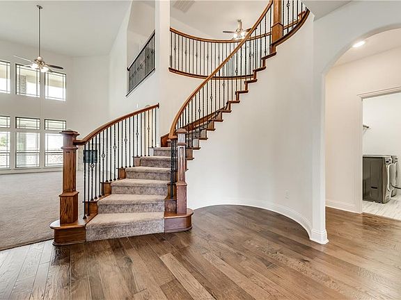 5th image of 14019 Penrose Ave