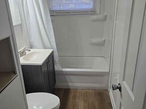 2nd image of 2618 Horton Dr