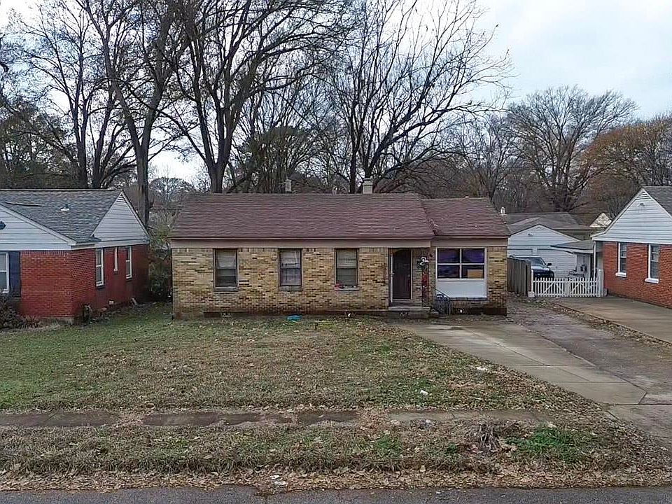 1st image of 1925 Davis Cir