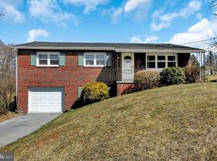 20 Elmer Ave, Pottsville, PA 17901