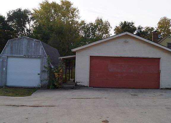 3rd image of 3535 N Rockton Ave