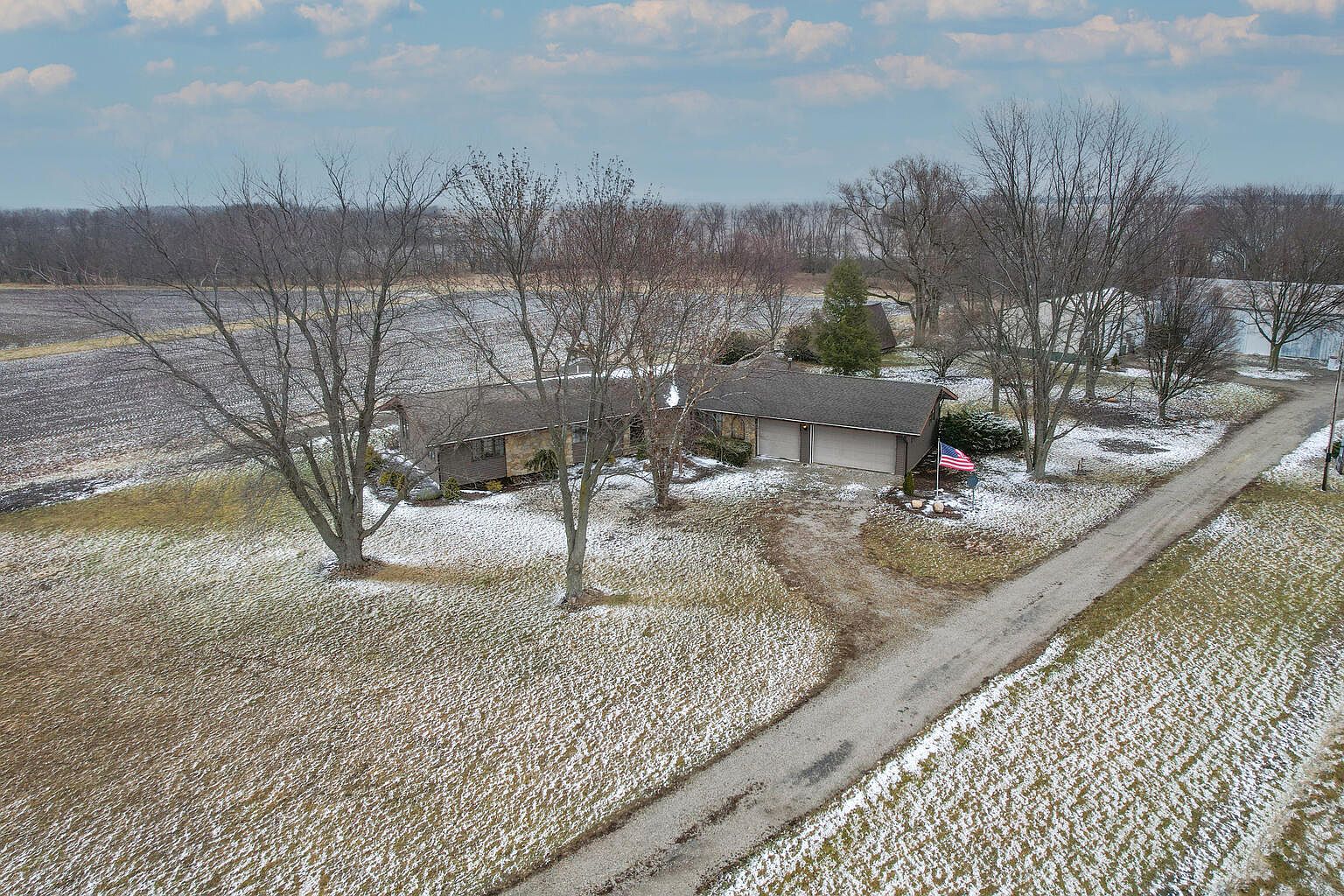 641 N County Road 2025e, Oakland, IL 61943 Zillow