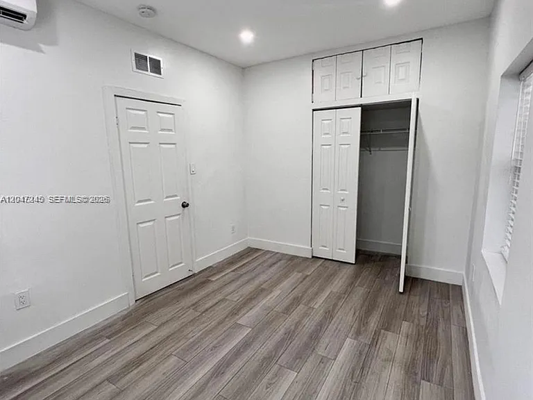 852 SW 13th Ave #3 — Photo 8