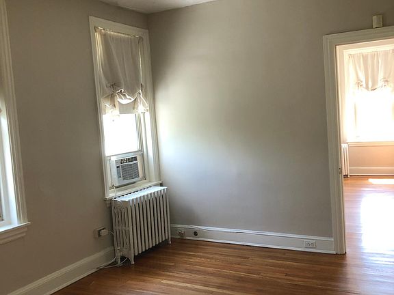 3rd image of 1423 N Harrison St APT 2