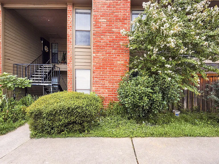 8918 Bissonnet St #112 — Photo 3