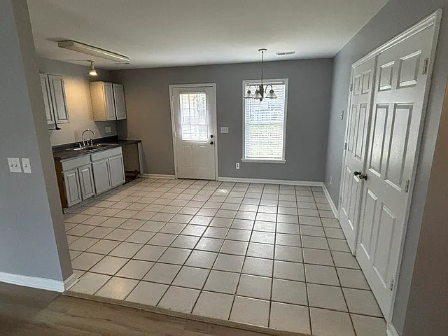 2 bed, 936 sqft, $1,100 — Photo 4