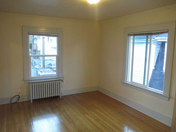 3rd image of 4733 19th Ave NE #1